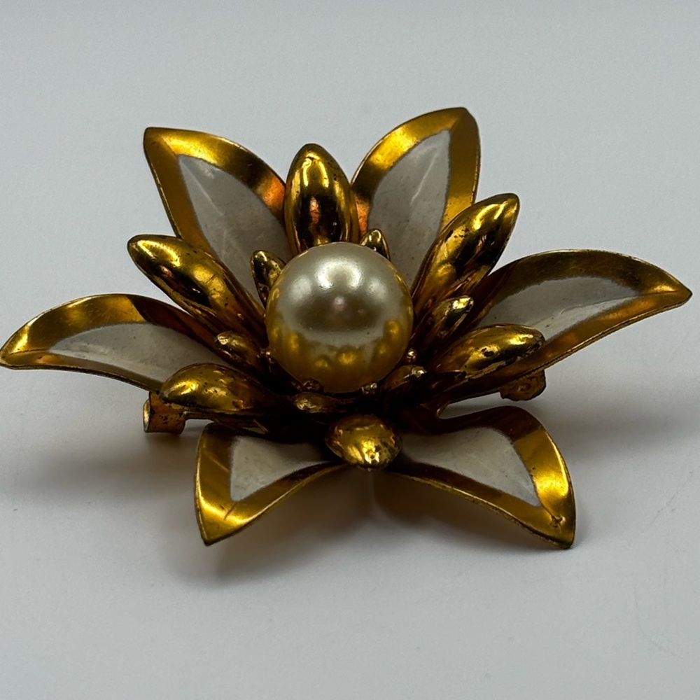 Vintage MCM Layered Gold-Tone & Cream Enamel Floral Brooch